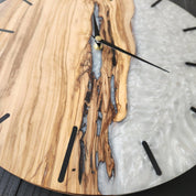 White Pearl Timekeeper | Premium Handmade Wall Clocks Artdesigna®