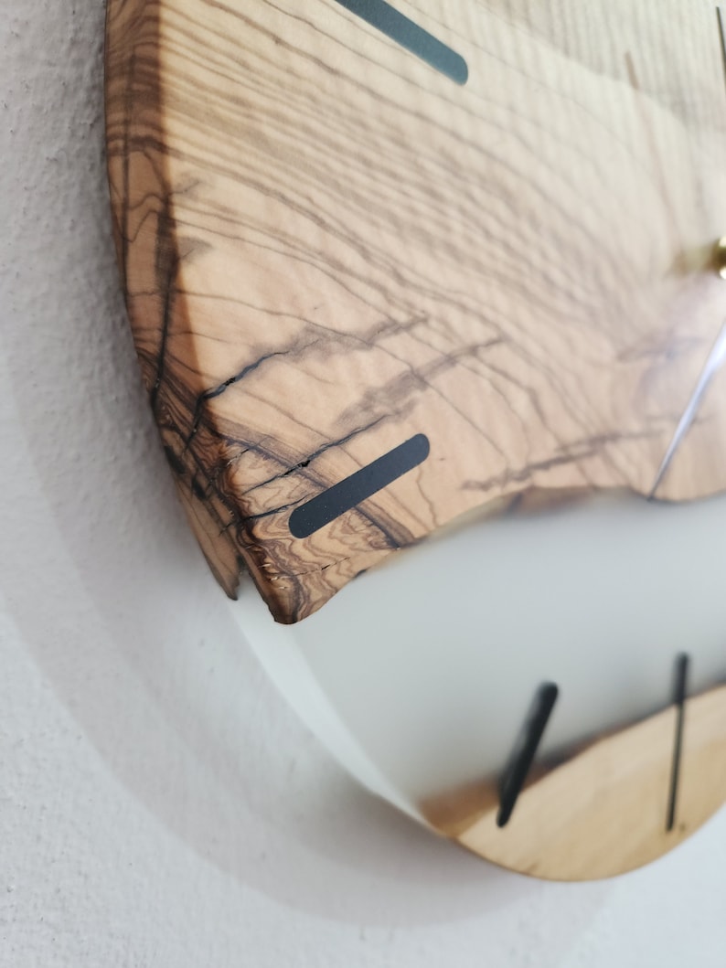 Silent Nature | Resin & Olive Wood Wall Clock