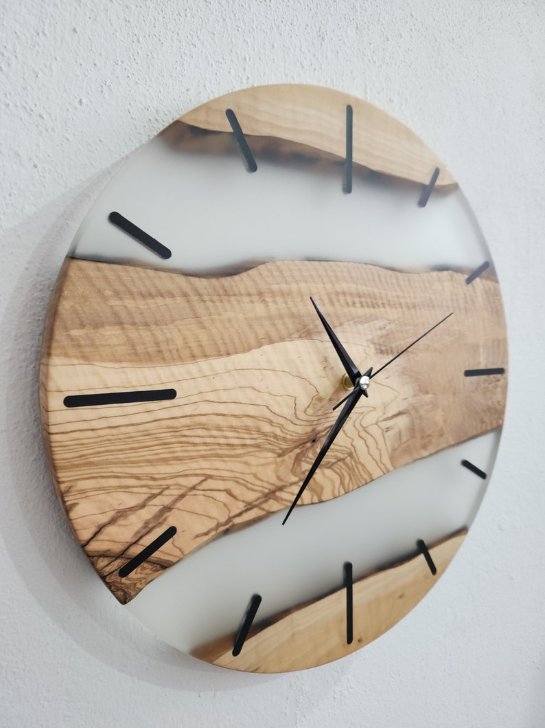 Silent Nature | Resin & Olive Wood Wall Clock