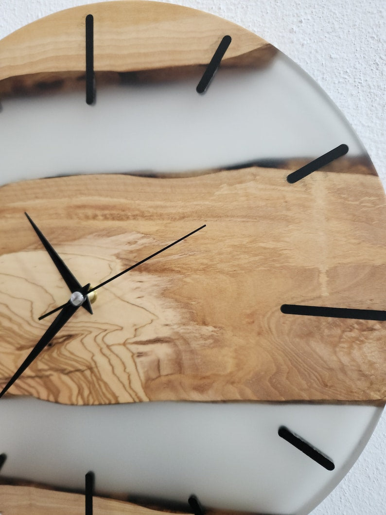 Silent Nature | Resin & Olive Wood Wall Clock