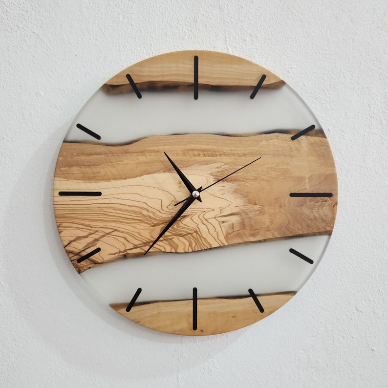 Silent Nature | Resin & Olive Wood Wall Clock