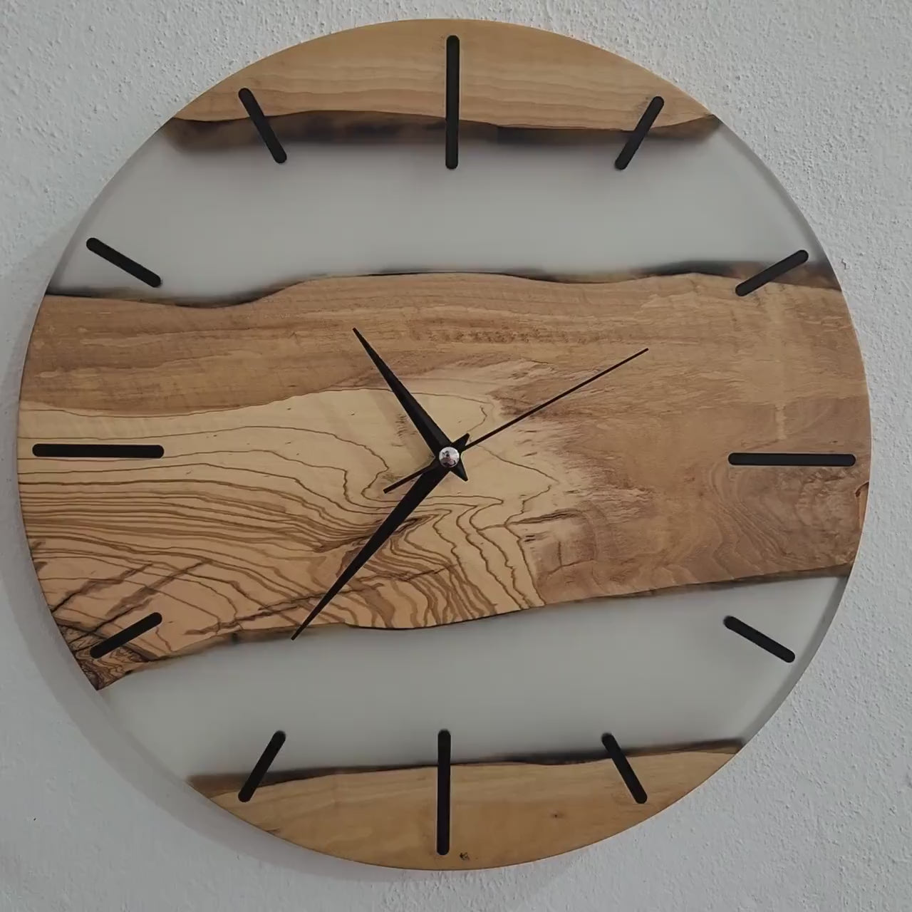 Silent Nature | Resin & Olive Wood Wall Clock